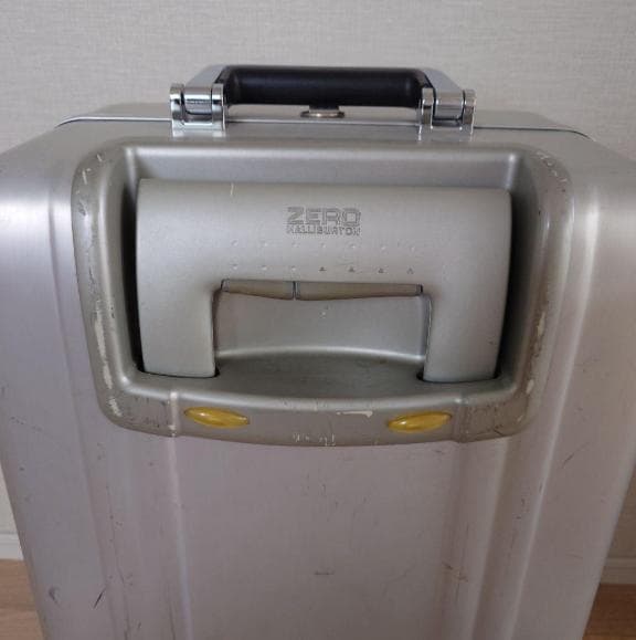 ゼロハリバートン アルミ キャリーケース 2輪 約35〜40L 機内持ち込み可
