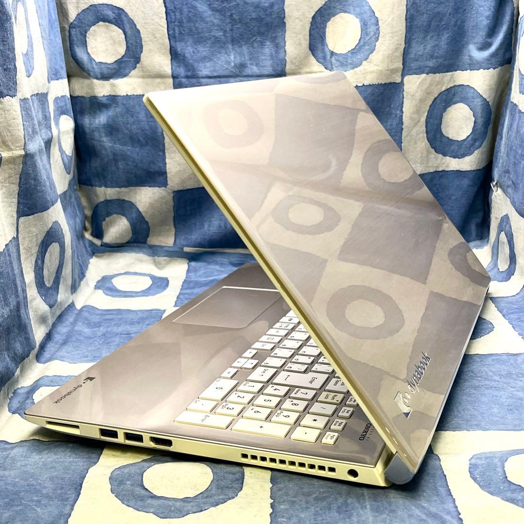 快適SSD☆お洒落ゴールドノートパソコン♪第7世代！カメラ付！Windows11