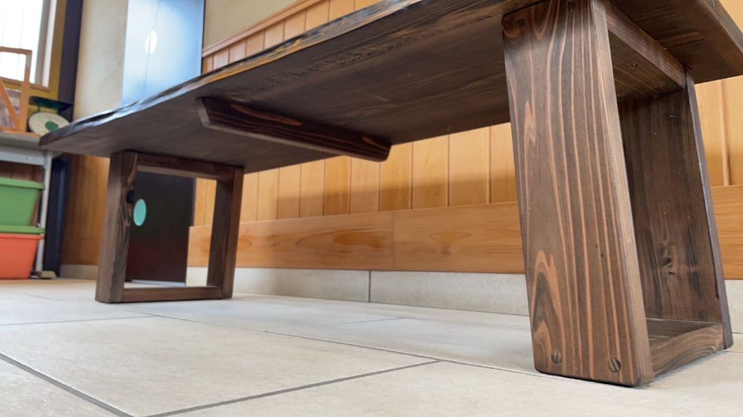 n*3様 市場で一目惚れした杉の一枚板を二度と同じ形の物は作れないローテーブルに