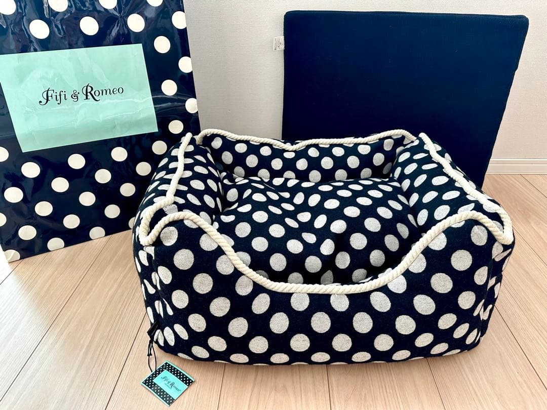 未使用品FIFI&ROMEOフィフィロメオ☆ドット柄ベッド水玉クッションペット