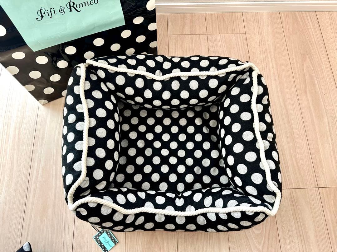 未使用品FIFI&ROMEOフィフィロメオ☆ドット柄ベッド水玉クッションペット