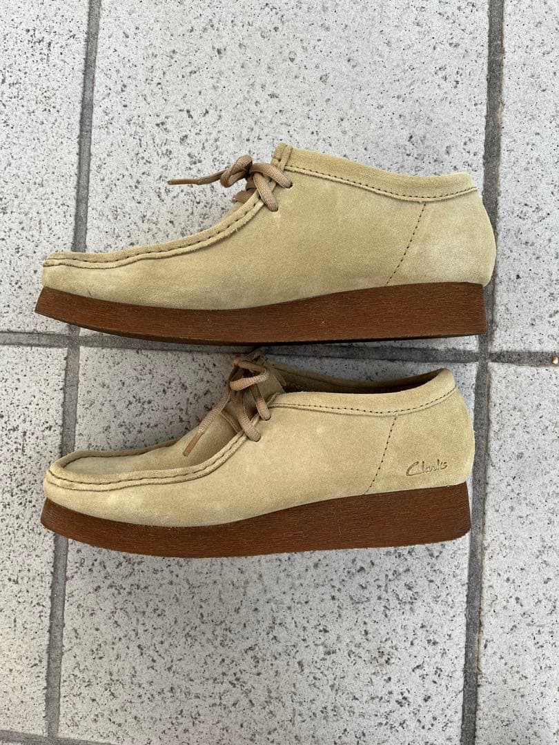 Clarks Wallabee ベージュ スエード