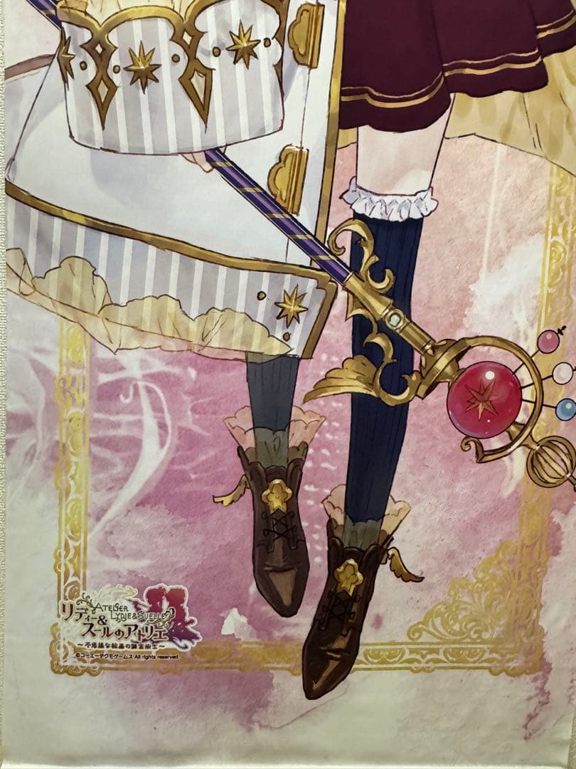 ソフィー・ノイエンミュラー 等身大タペストリー リディー＆スールのアトリエ