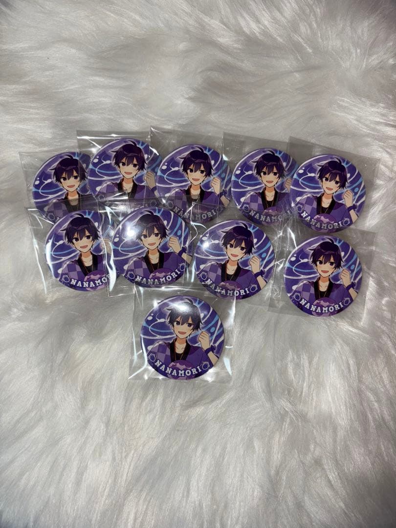 すとぷり　ななもり。　缶バッチ　古参アピできます！ まとめ買い大歓迎　ほぼ等身