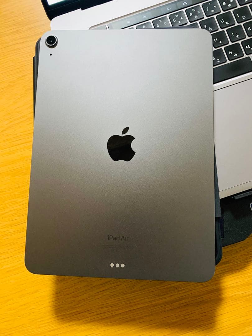 Apple iPad Air（第5世代） M1 Wi-Fi 64GB