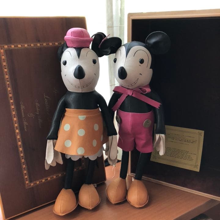 ヤングエポック社のミッキーとミニー