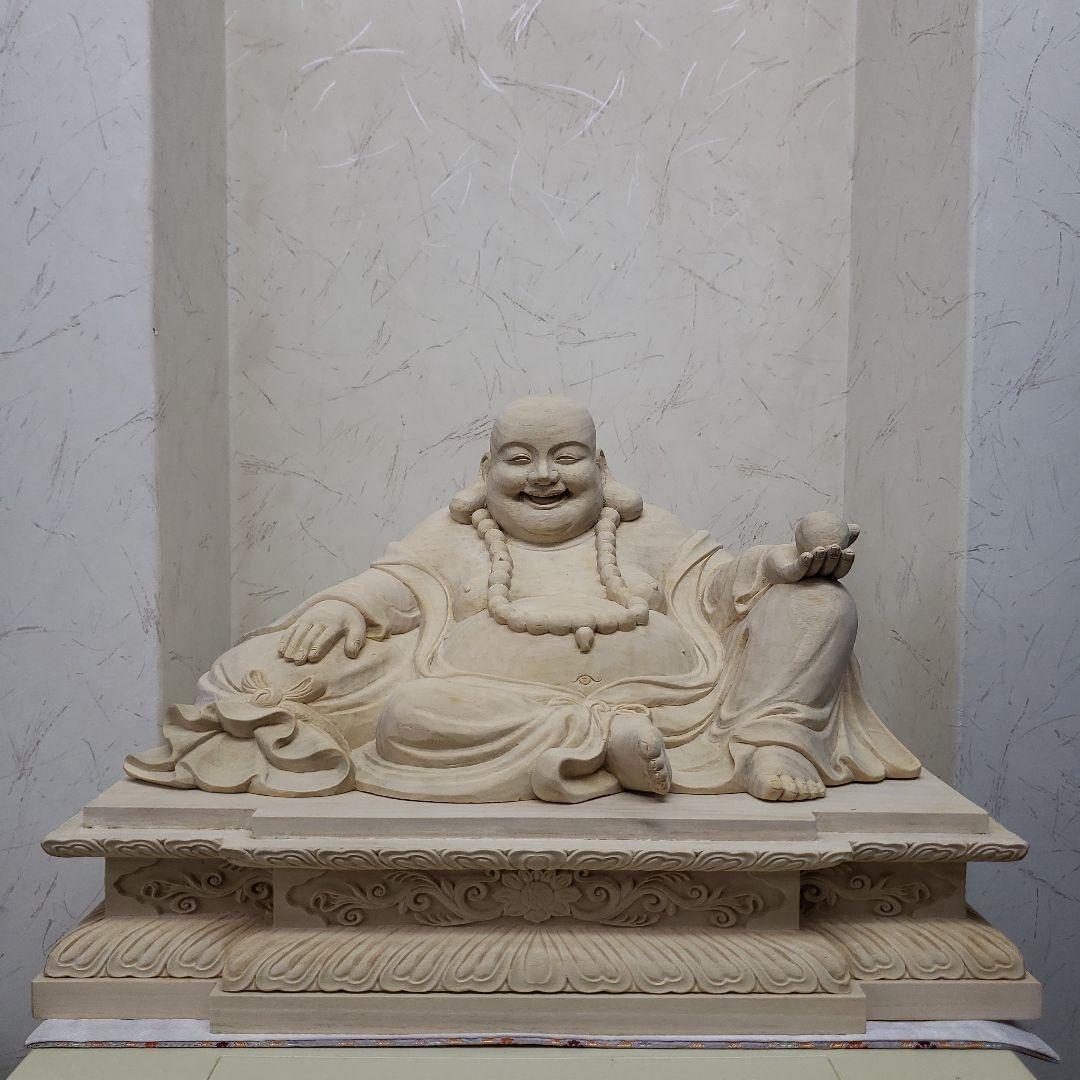 Ｂフライデー　縁起物 七福神楠材１木造り 特上彫り布袋座像★福徳円満 ほていさん