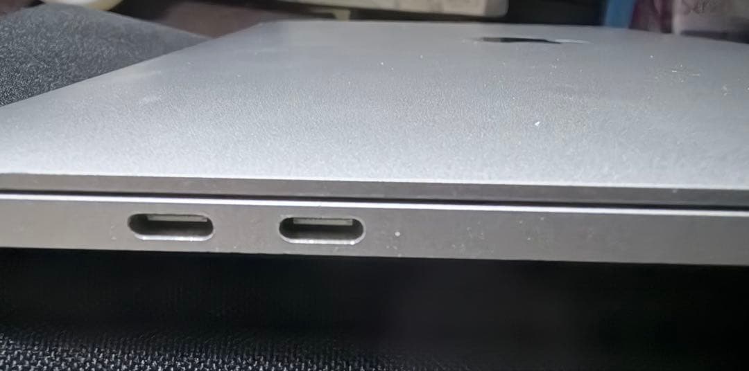 MacBook Pro 13インチ 2020年モデル / SSD 512GB /