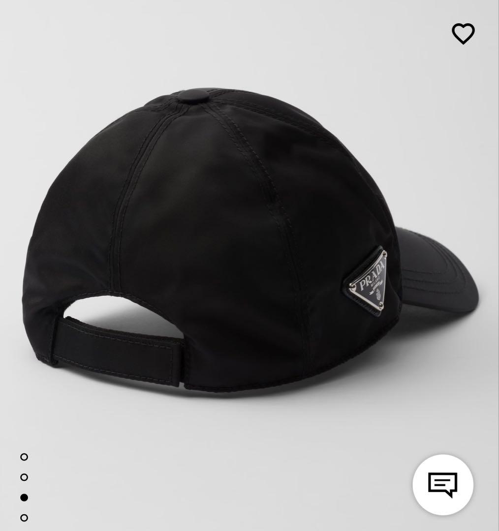 PRADA ブラック ベースボールキャップ