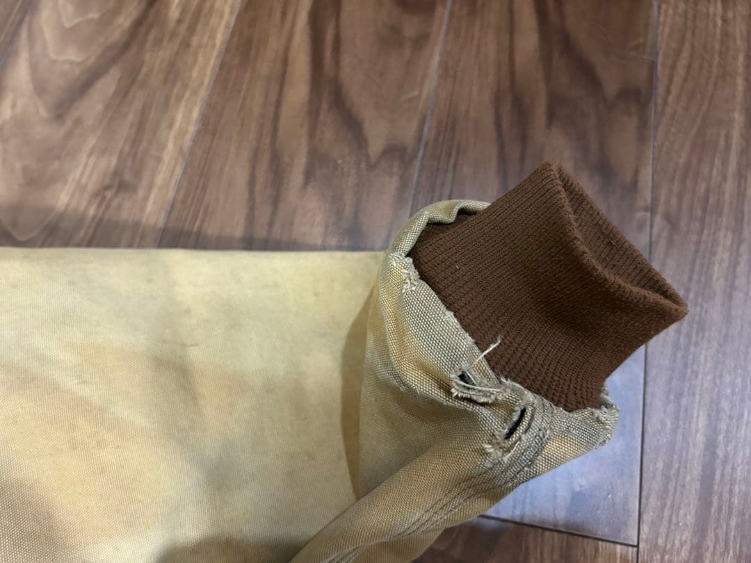 Carhartt アクティブジャケット・良い感じのフェード感