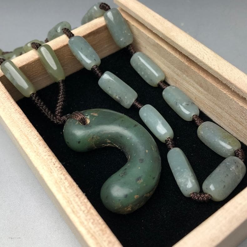 玉製・勾玉・土偶・石器 ペンダント　共箱