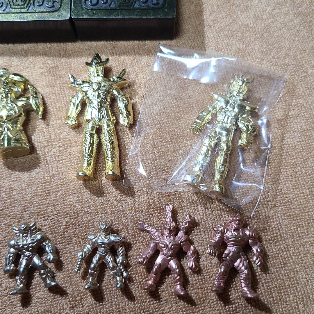 【激レア、希少】聖闘士星矢フィギュア8体セット+箱二個
