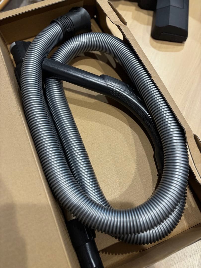 Miele Compact C1 Pure Suction 本体