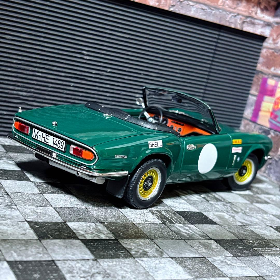 ワンオフカスタム 1/18 SunStar トライアンフ スピットファイアMKⅣ