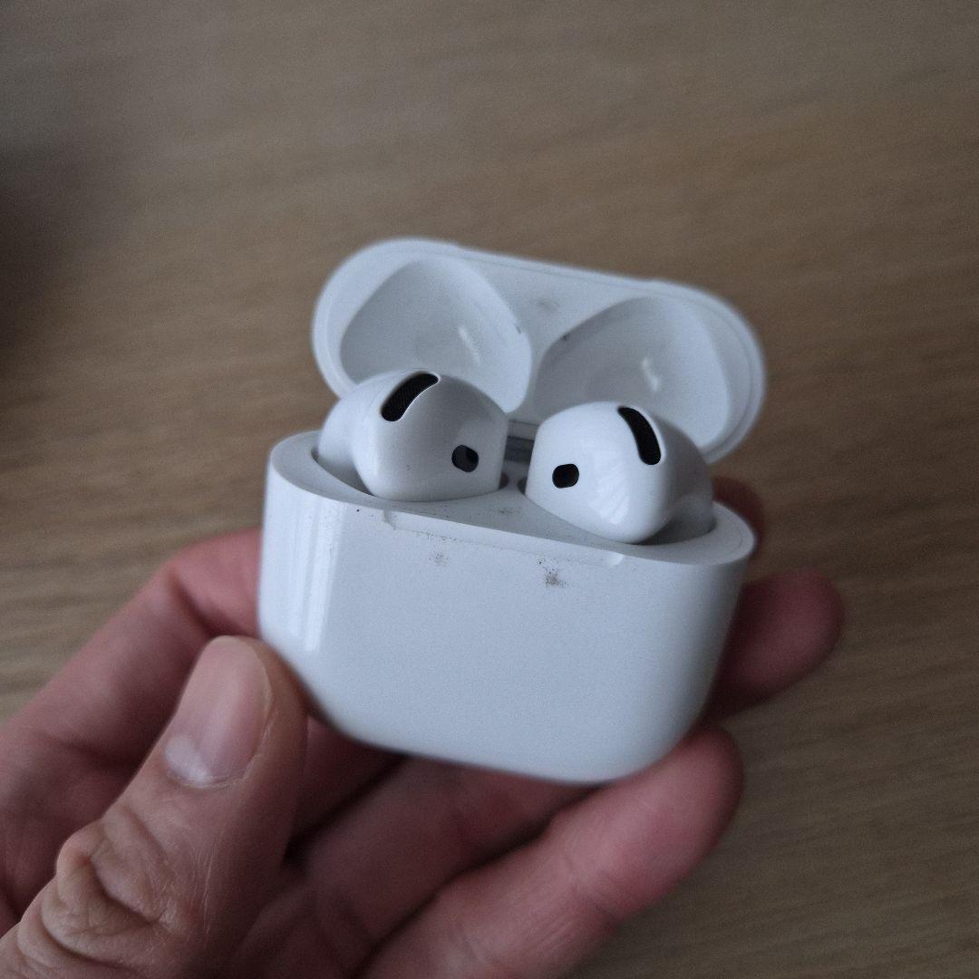 ​【純正】Apple AirPods 4 ノイズキャンセリング搭載