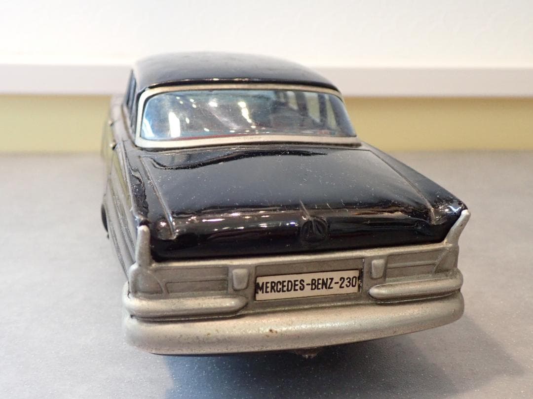 メルセデス ベンツ230 イチコー社製ビンテージブリキカー玩具 全長27㎝