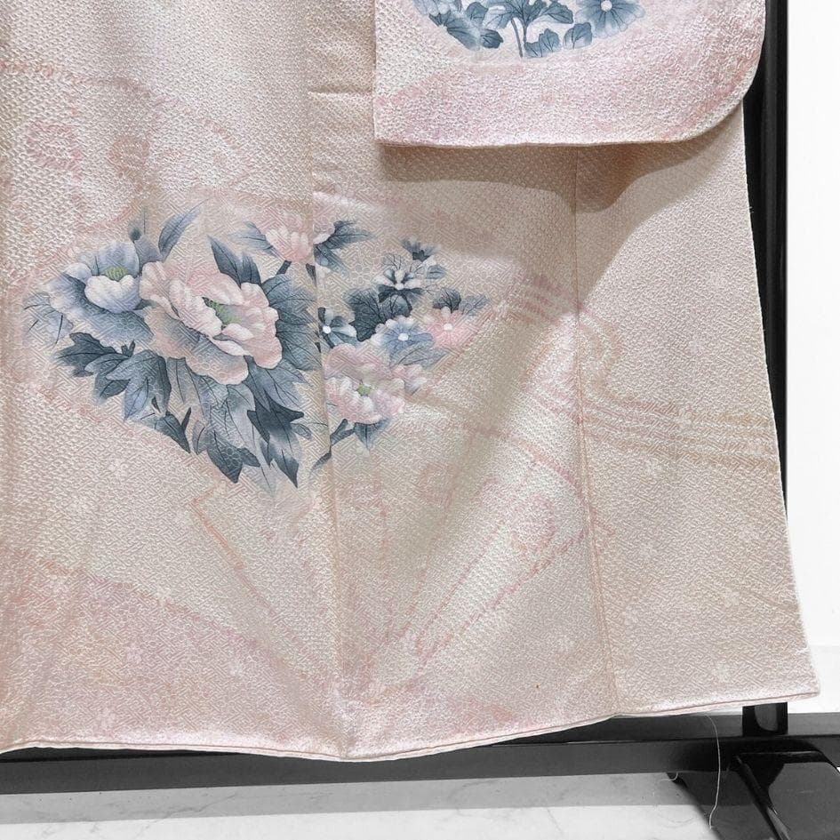 総絞り　牡丹　扇子　菊花　流線　振袖　着物　012a p