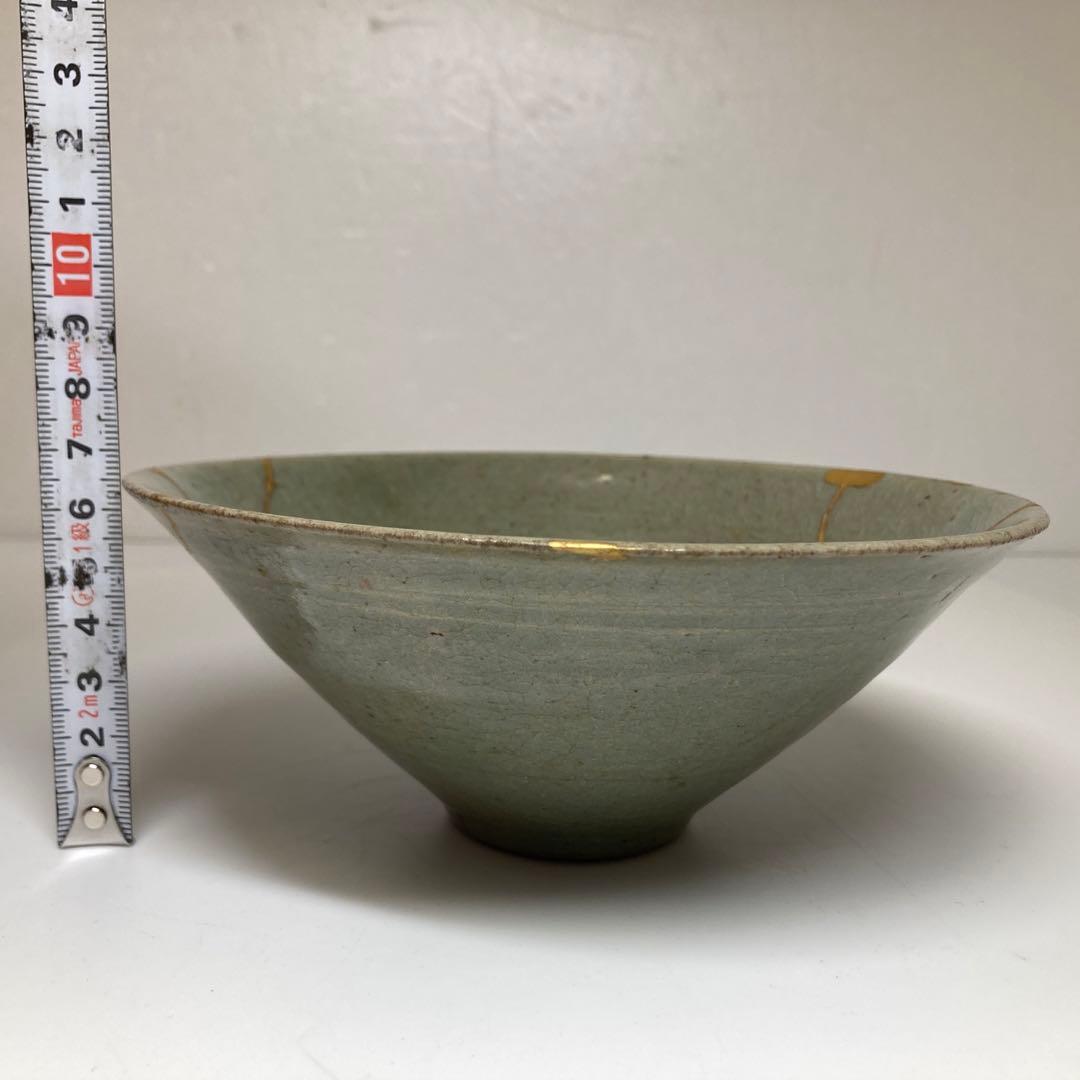 16世紀　高麗青磁陽刻文　幅約16.2㎝　タエオ　東さ7-0331①