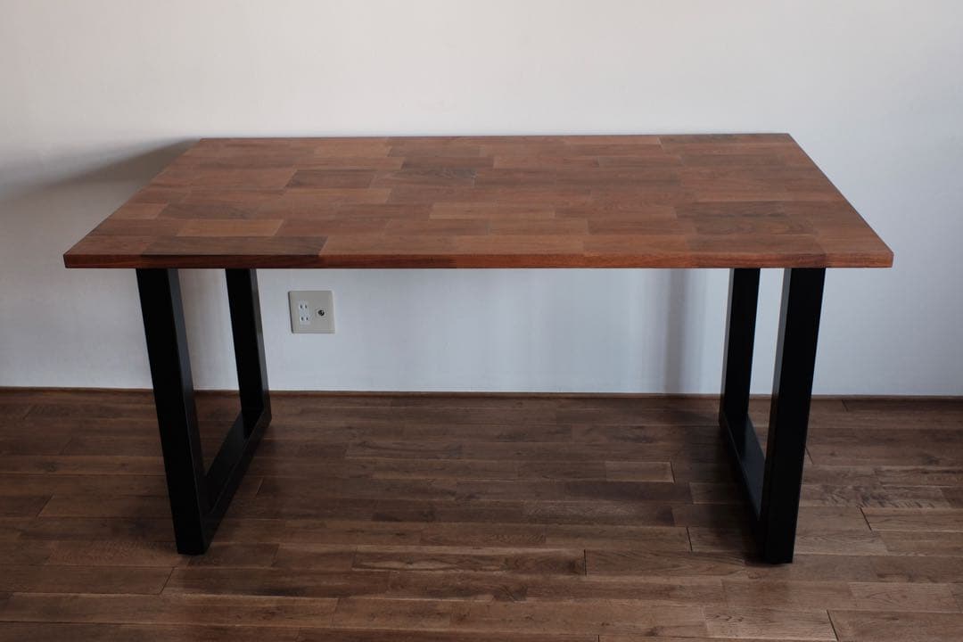 MASTERWALマスターウォール　モザイク　ダイニングテーブル