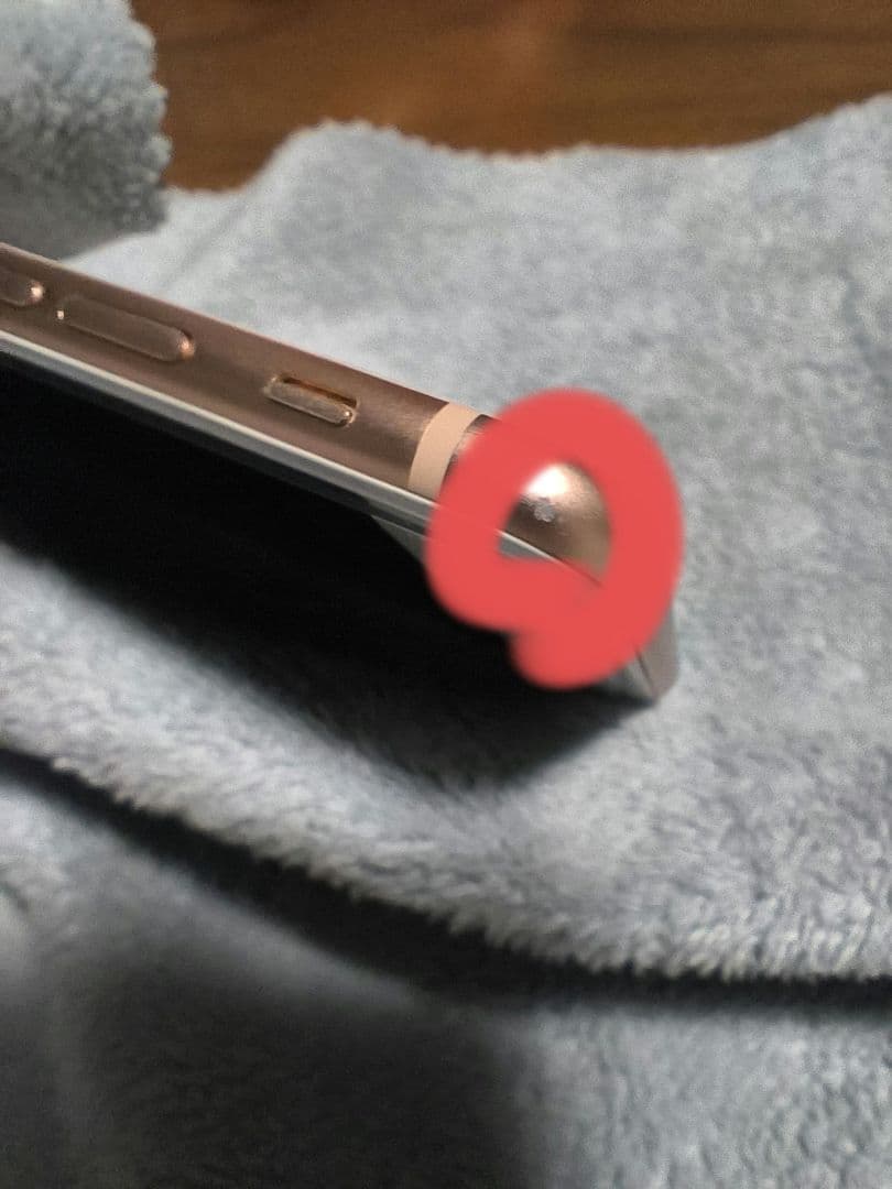 【美品】　iPhone 8本体　Gold 64 GB