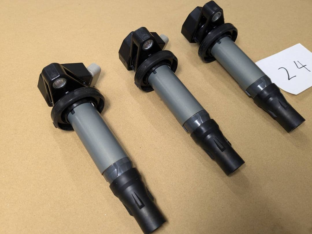 ダイハツミラーハイゼットウェイクイグニッションコイル三個セット　NO24