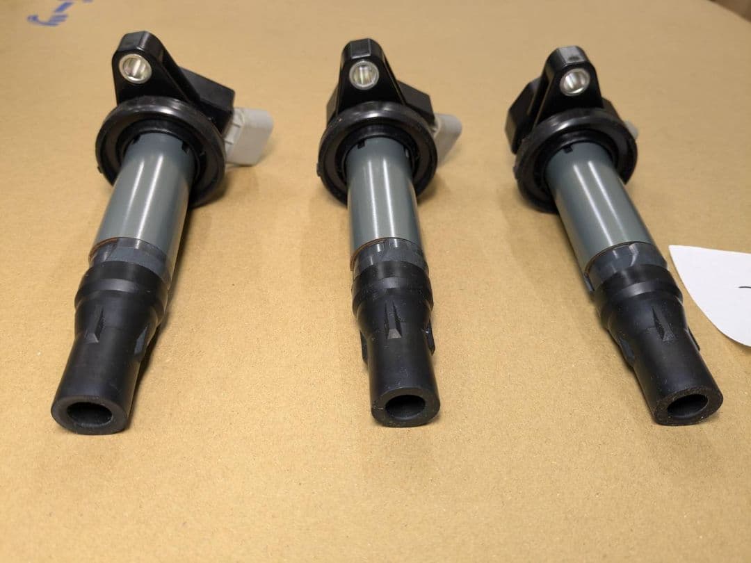 ダイハツミラーハイゼットウェイクイグニッションコイル三個セット　NO24