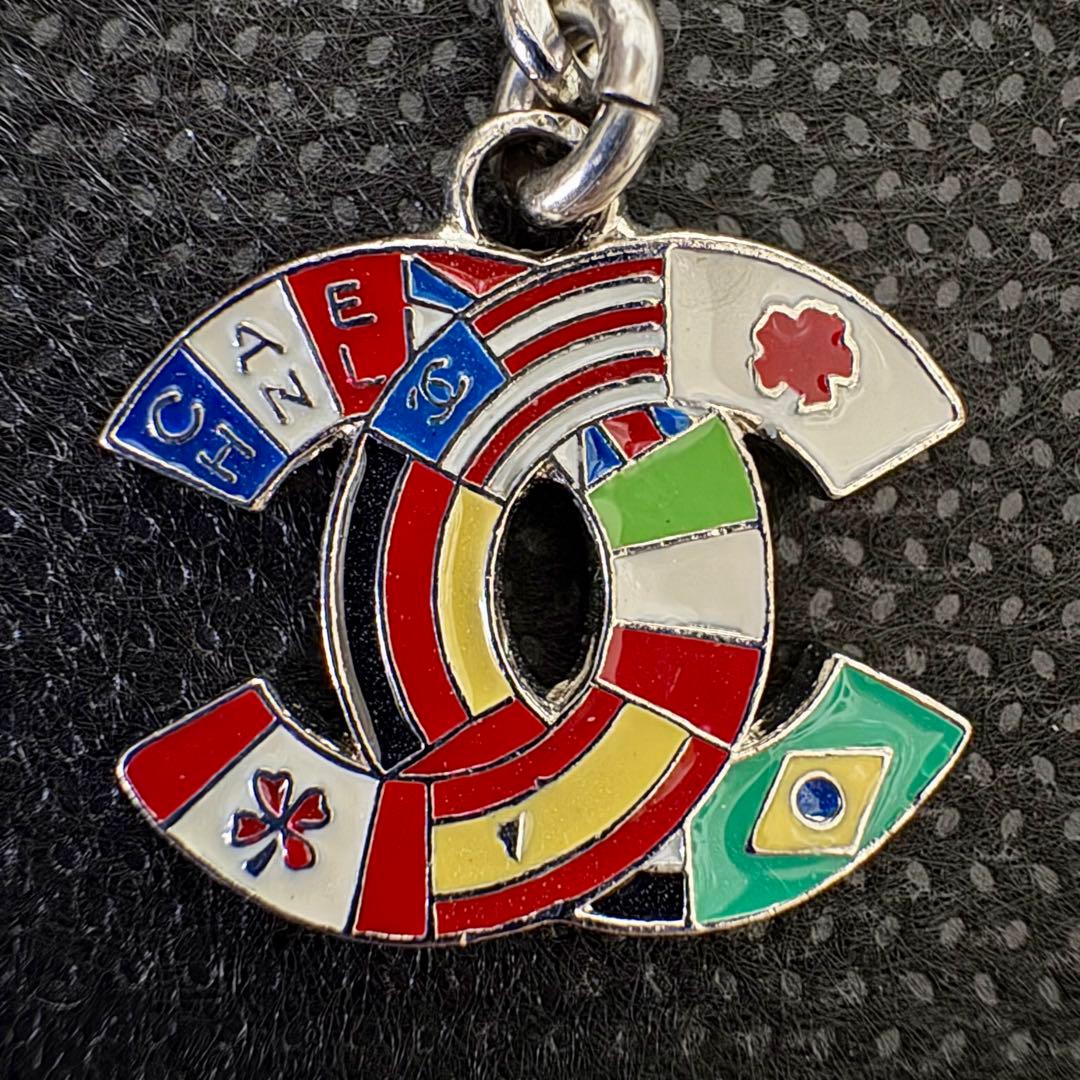 シャネル　CHANEL　ブローチ　ココマーク　国旗柄　ハート