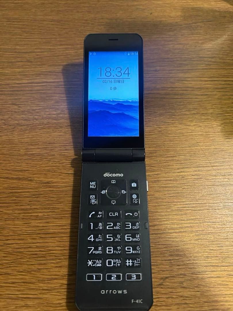 arrows 携帯電話　ガラホ　ベーシック F-41C simフリー