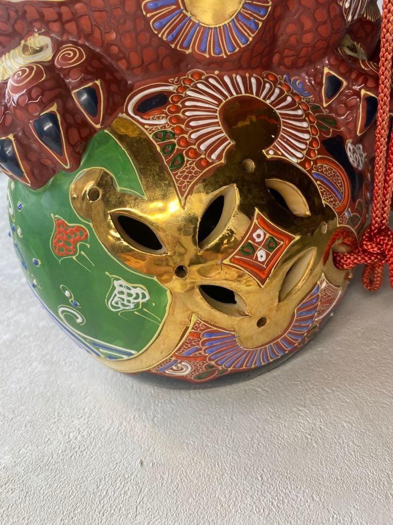 九谷焼　大吉　玉乗り獅子　陶器