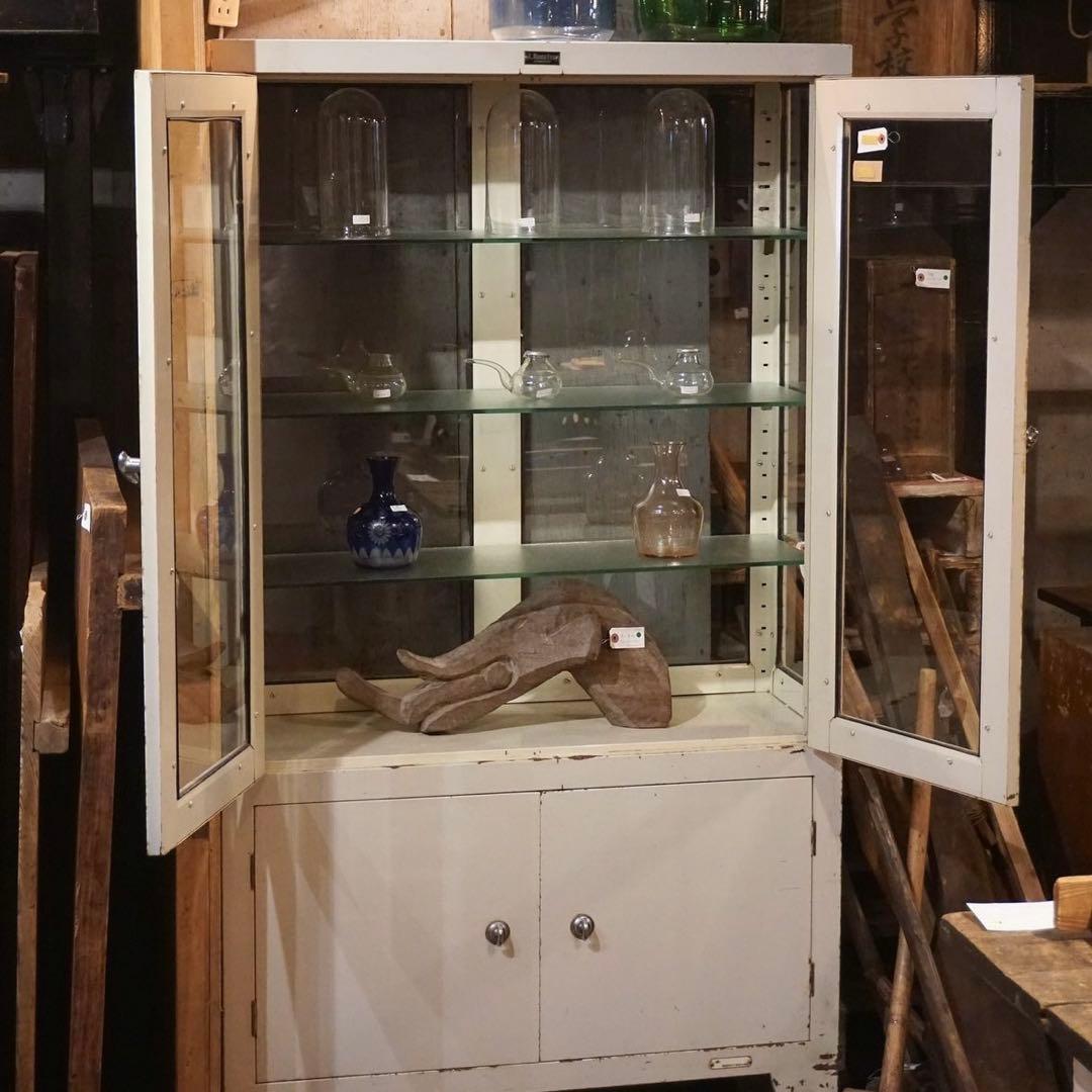 ケビント　ドクターキャビネット　ガラス棚　医療棚　ヴィンテージ