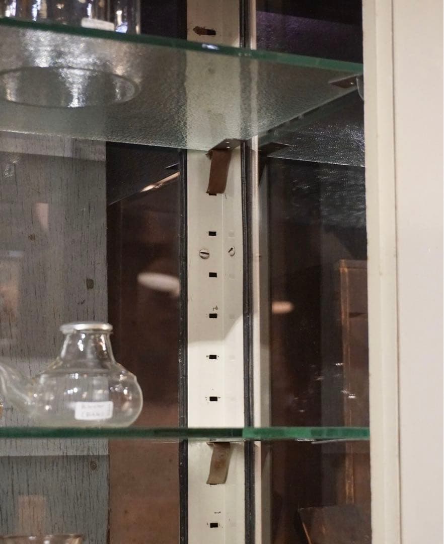 ケビント　ドクターキャビネット　ガラス棚　医療棚　ヴィンテージ