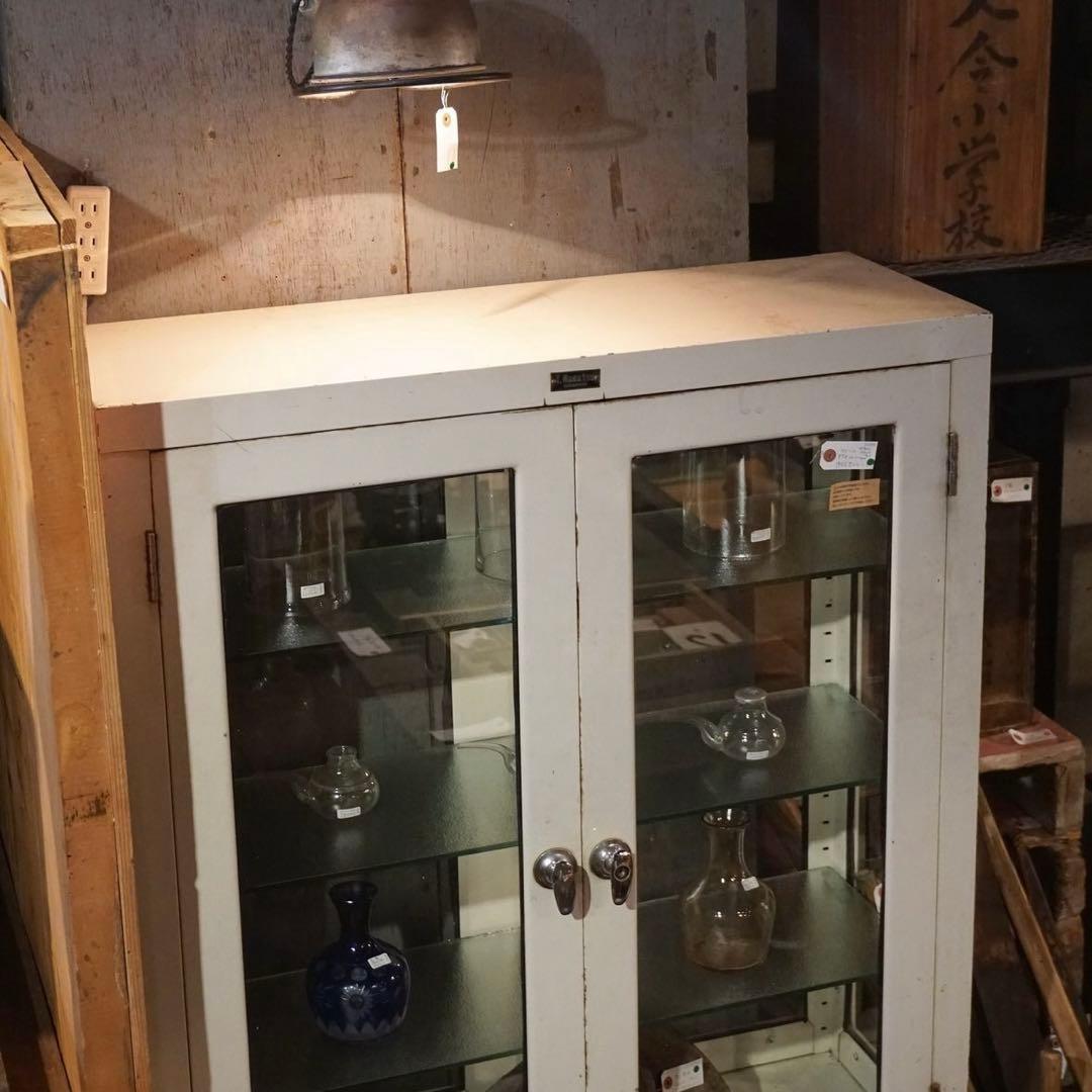 ケビント　ドクターキャビネット　ガラス棚　医療棚　ヴィンテージ