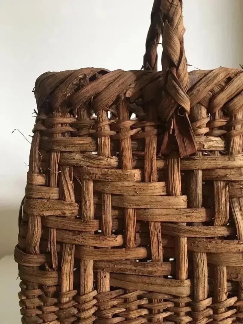 津軽の伝統工芸品 迫力の自然美 山葡萄 籠バック(大) 津軽の手仕事