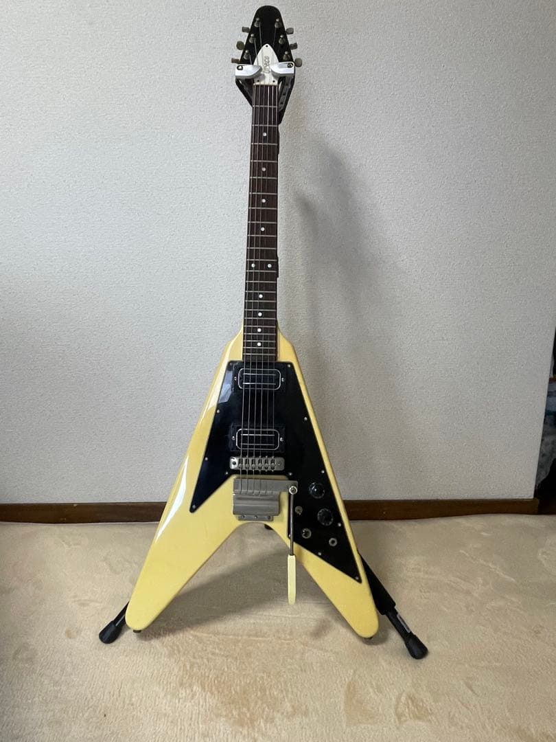 P*e様 Greco V型エレキギター クリーム色