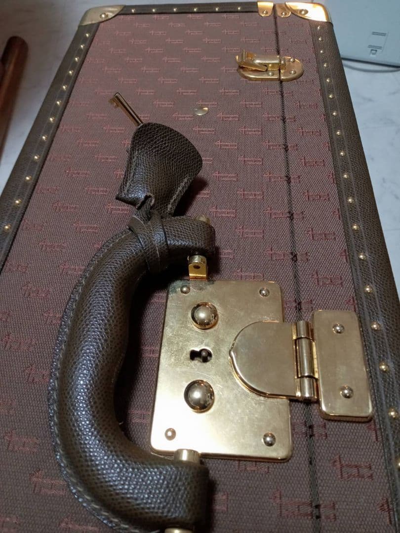 r*u様 ヘルノ☆　イタリア製HERNO ブランドキャリーケース　レトロデザイン