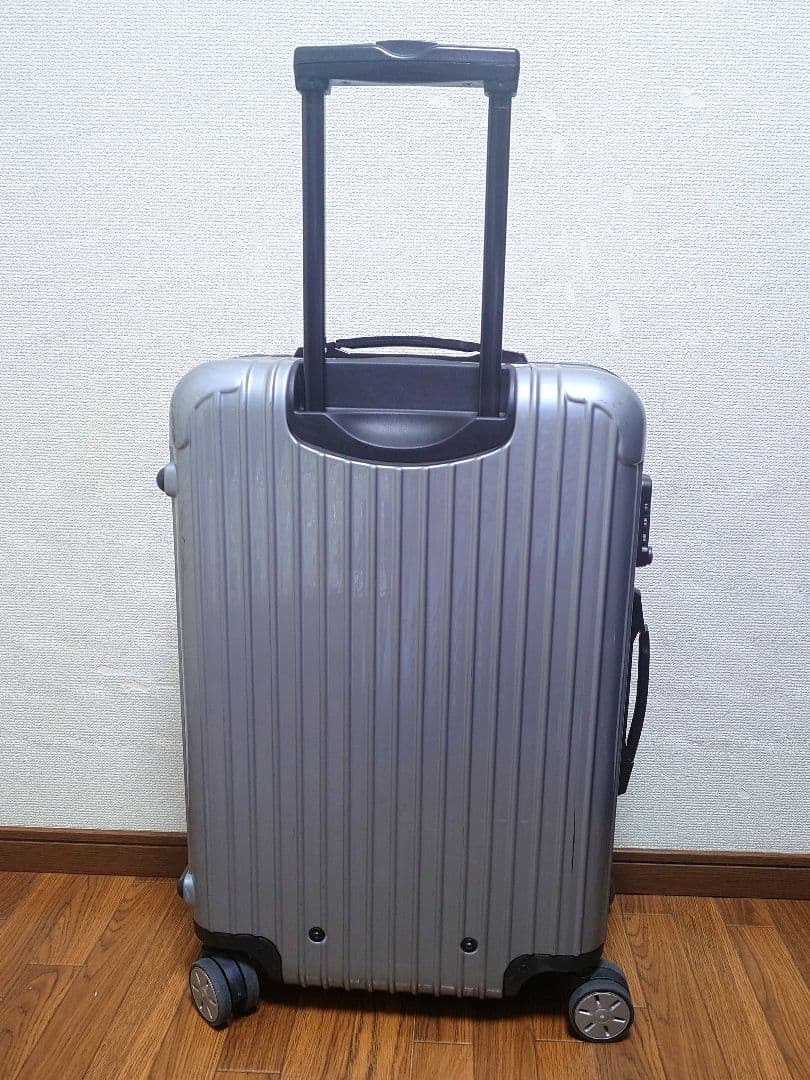 リモワ サルサ 876.63 シルバー 63L 4輪