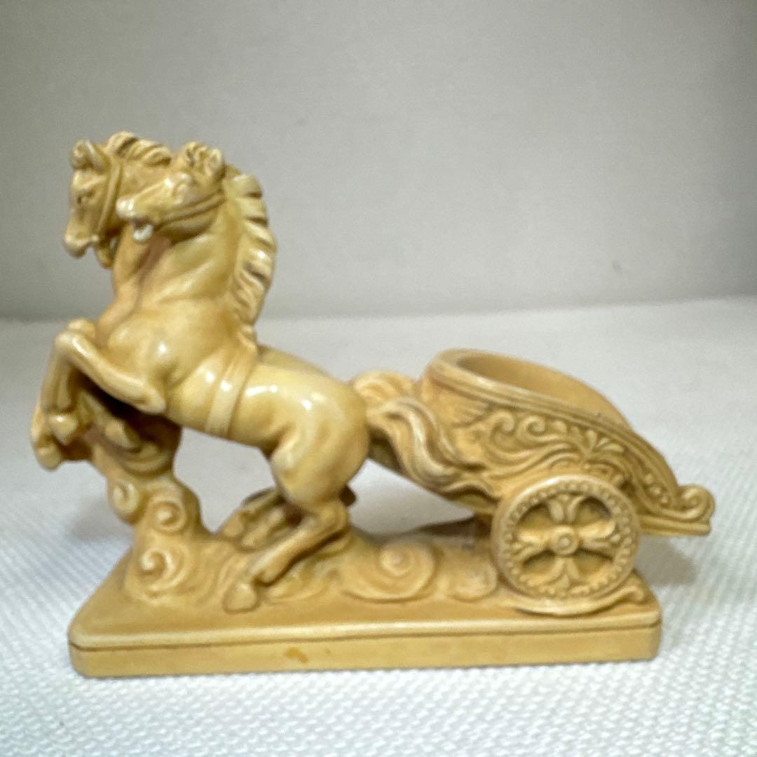 ギリシャ古代裸のりんごを持つ女性 馬の二輪車　２個セット　イタリア