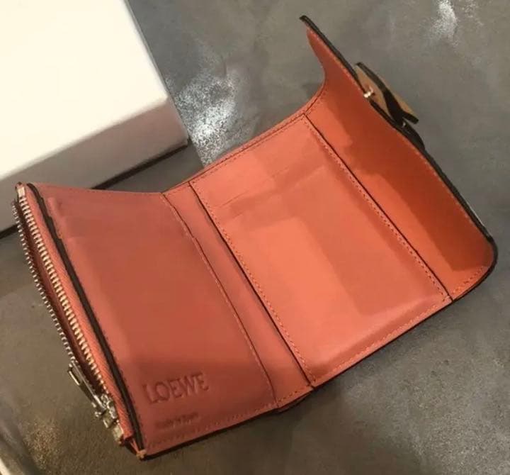 【箱付】ロエベLOEWE スモールバーティカルウォレット