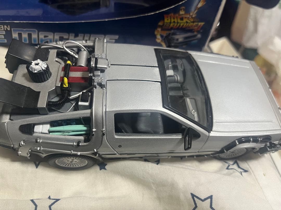 バックトゥザフューチャー　デロリアン