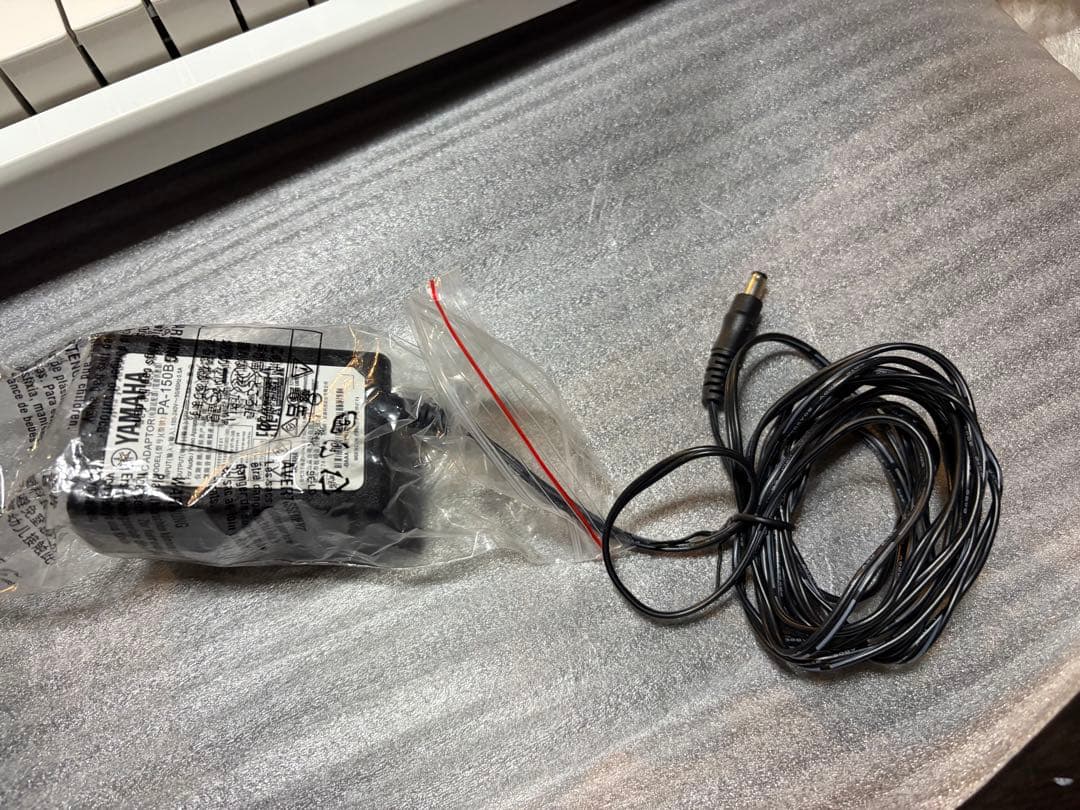 Yamaha Piaggero NP-32 ホワイト電子ピアノ