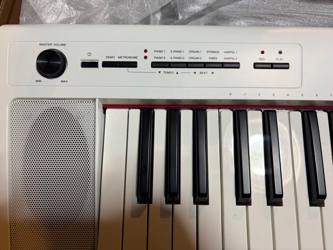 Yamaha Piaggero NP-32 ホワイト電子ピアノ