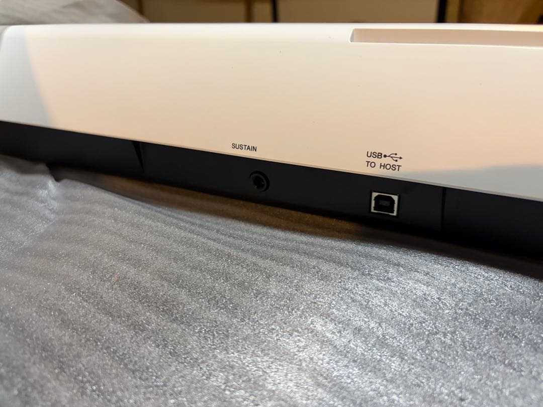 Yamaha Piaggero NP-32 ホワイト電子ピアノ