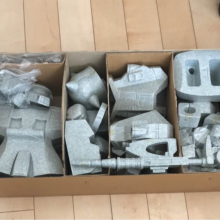 1/30　バブルキャストモデル MS-06R ザクⅡ 黒い三連星使用機