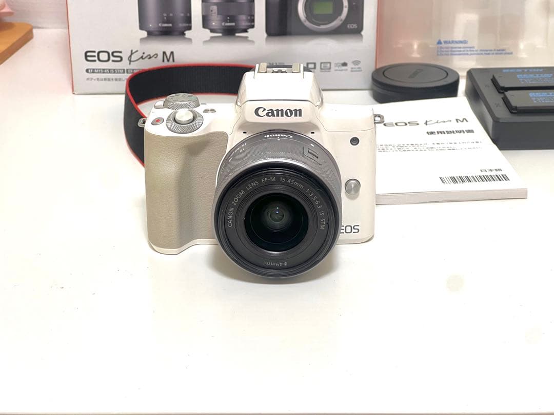 Canon EOS Kiss M ホワイト 本体