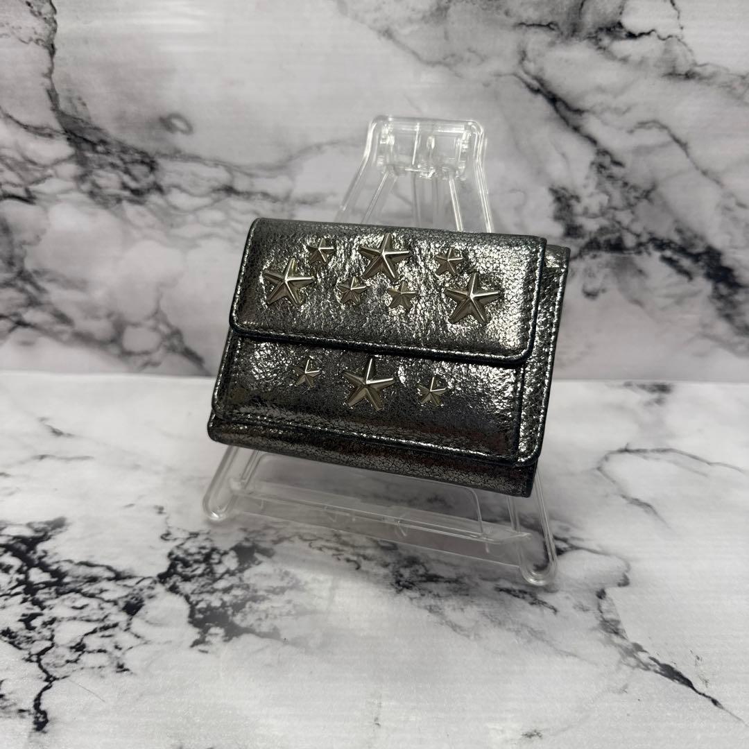 (美品)大人気、ジミーチュウ、折財布、3つ折、オールレザー、スタッズ、メタリック