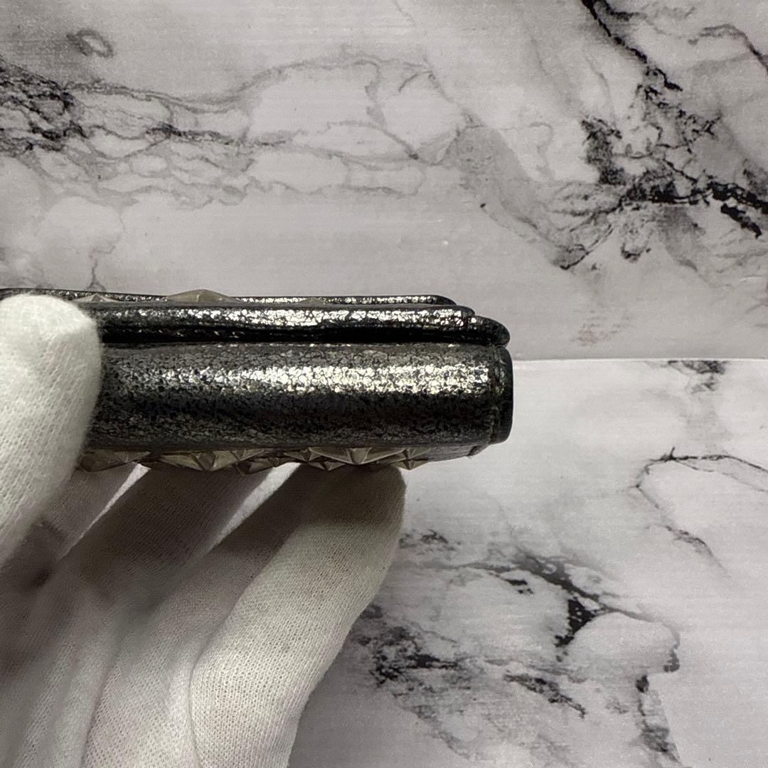 (美品)大人気、ジミーチュウ、折財布、3つ折、オールレザー、スタッズ、メタリック