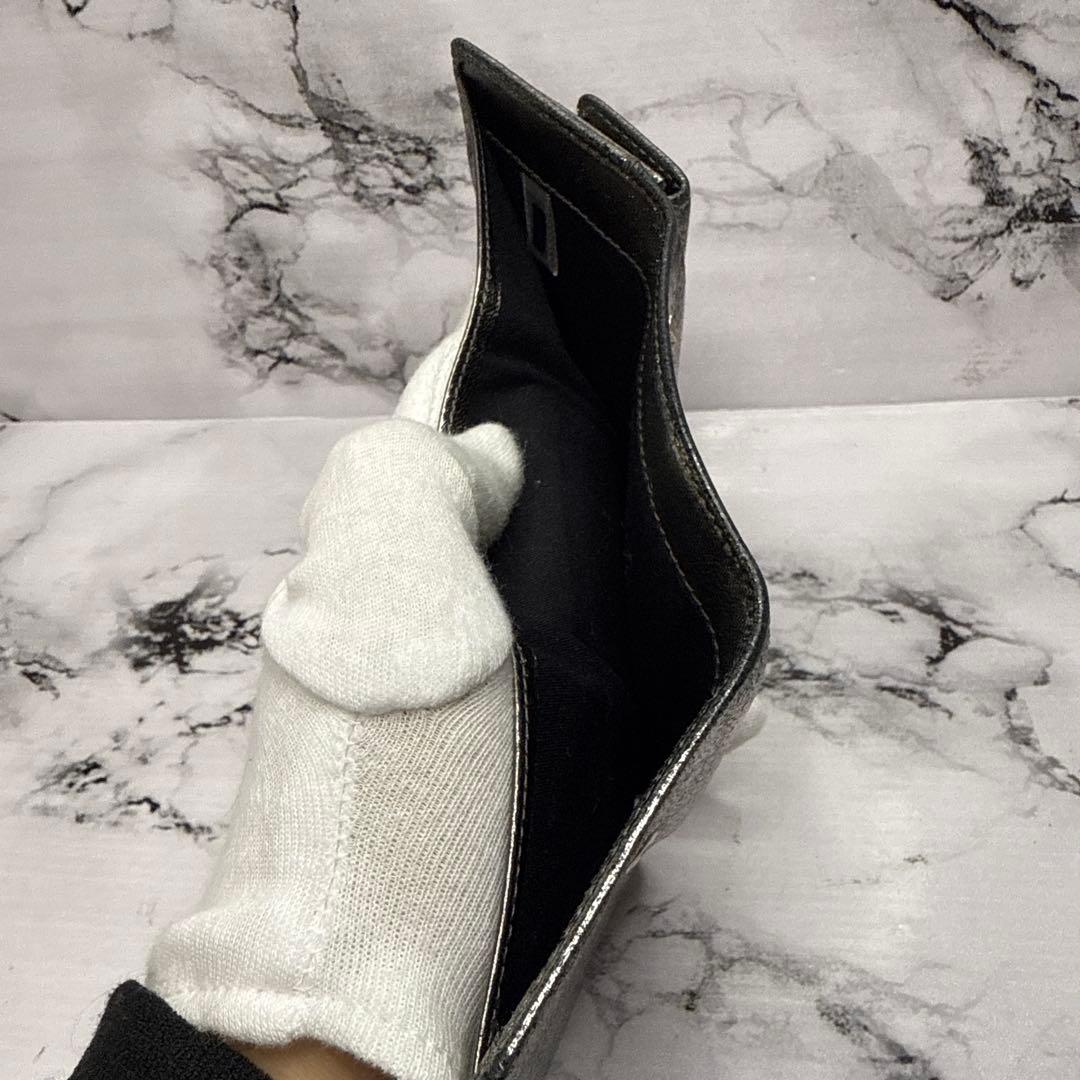 (美品)大人気、ジミーチュウ、折財布、3つ折、オールレザー、スタッズ、メタリック