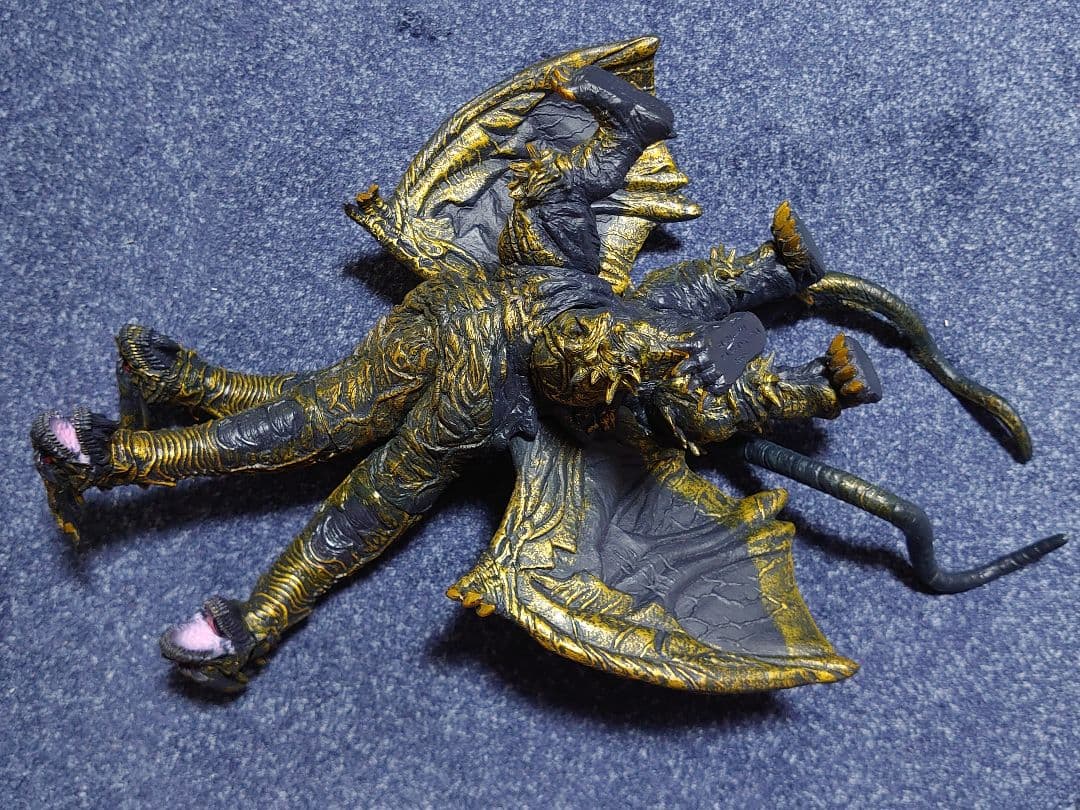 ムービーモンスターシリーズ　2004　カイザーギドラ ソフビ