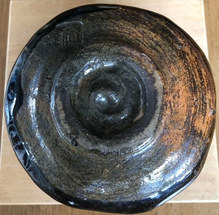 10代 大樋長左衛門 飴釉茶碗 傷無しの完品です