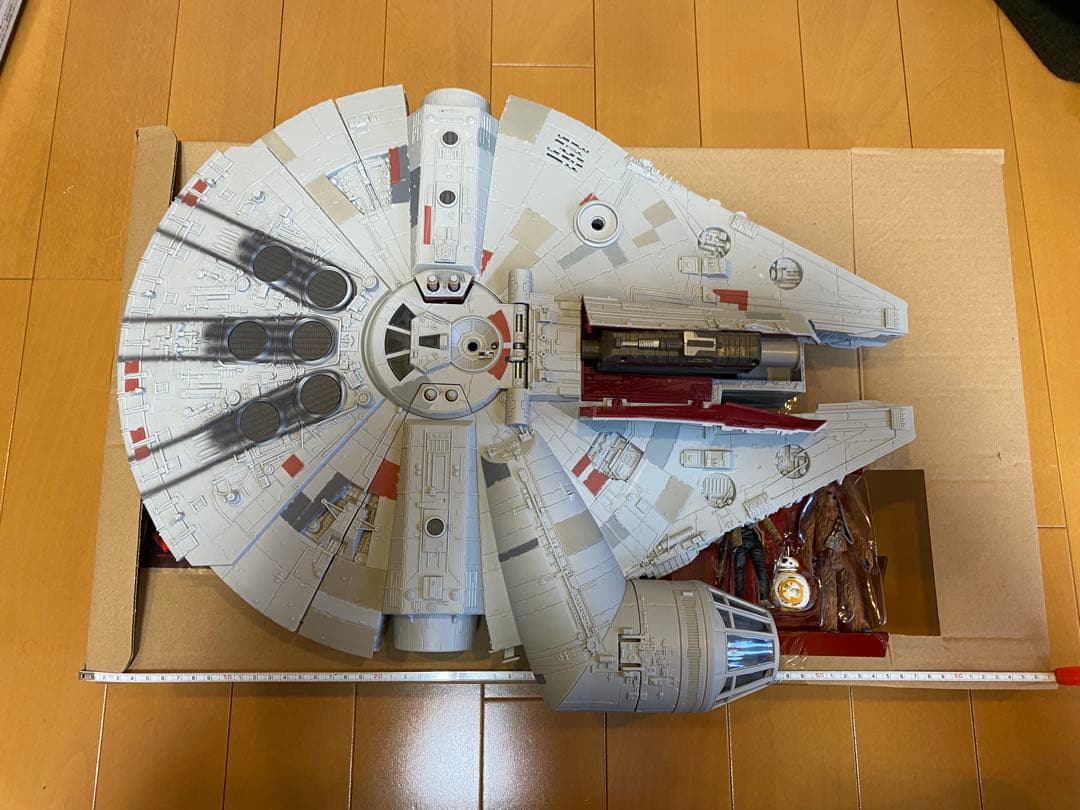スター・ウォーズ ミレニアム・ファルコン　フィギュア